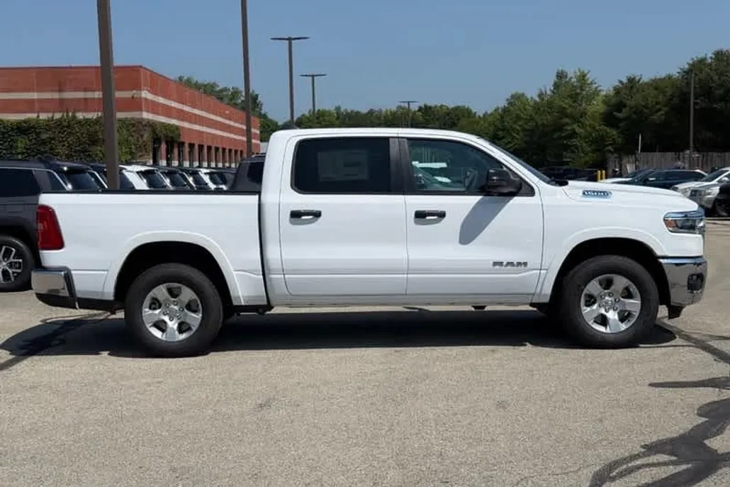 2025 Ram 1500 Big Horn photo 1