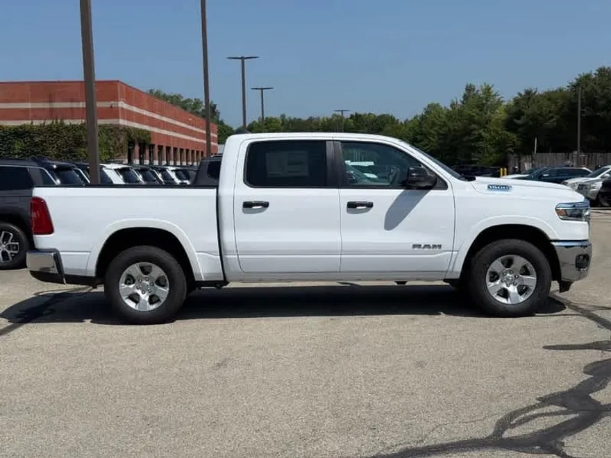 2025 Ram 1500 Big Horn photo 1
