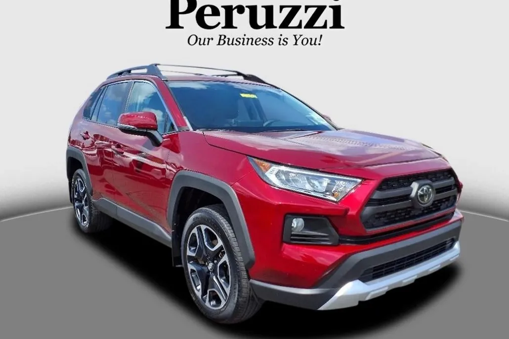 2019 Toyota RAV4 Adventure photo 1