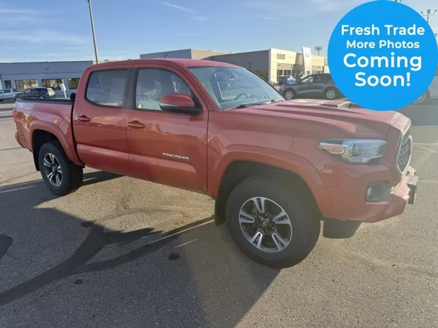 2018 Toyota Tacoma TRD Sport photo 1