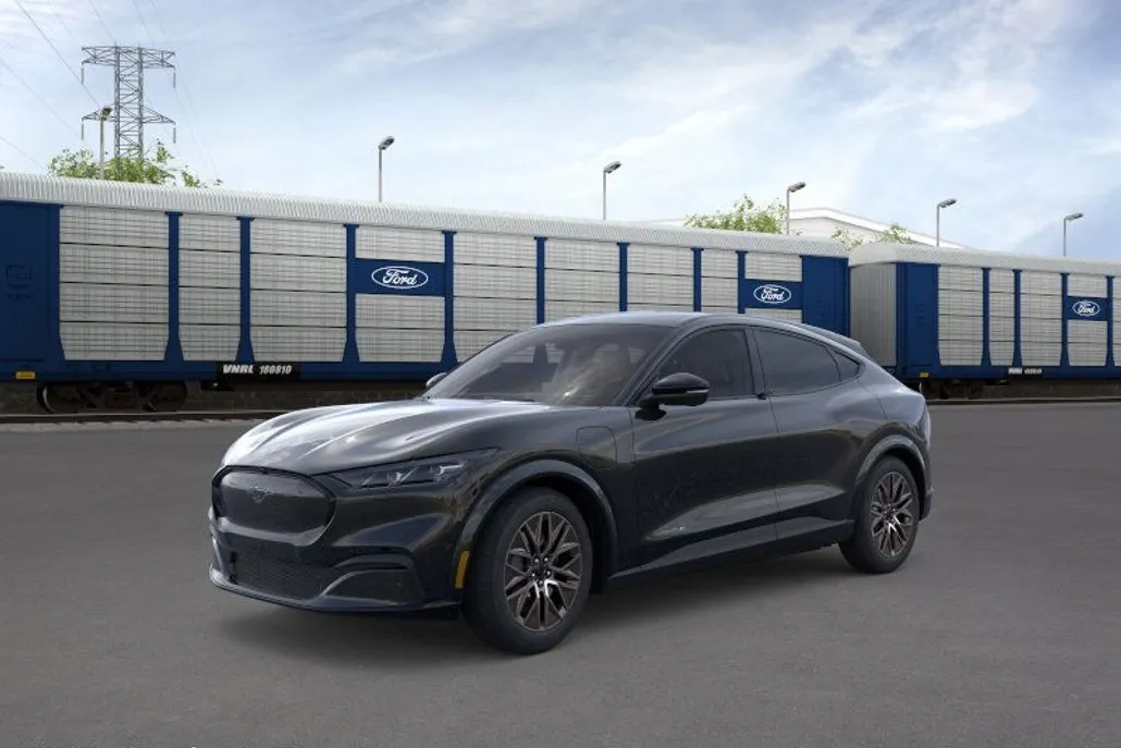 2025 Ford Mustang Mach-E Premium photo 1