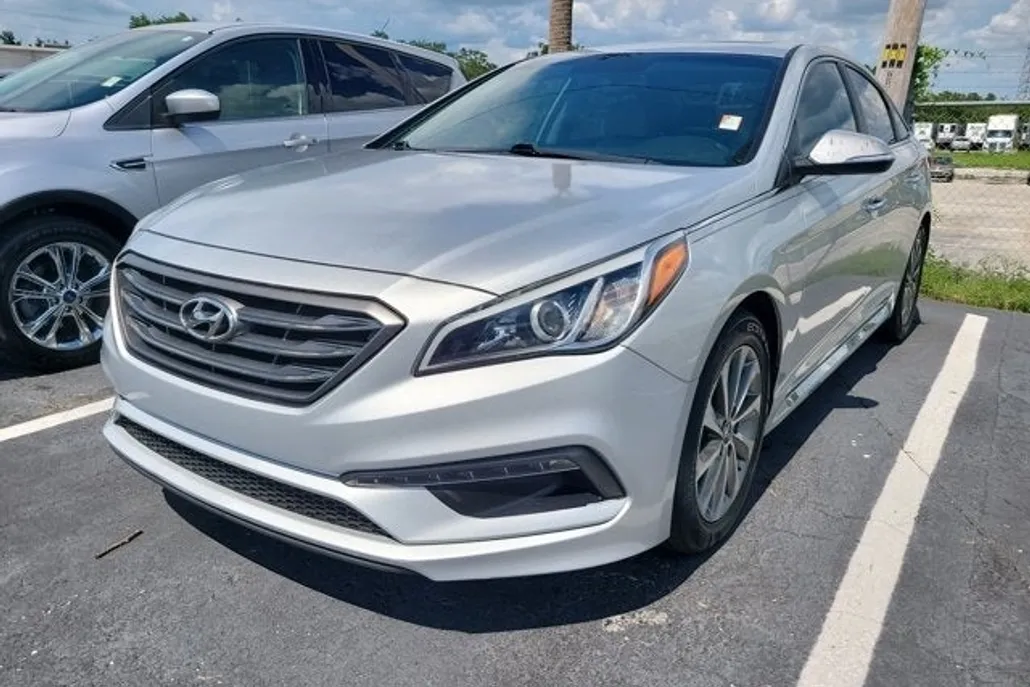 2017 Hyundai Sonata Sport photo 1
