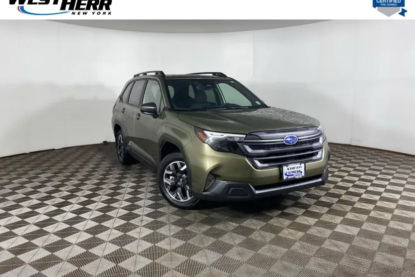 2025 Subaru Forester Premium photo 1