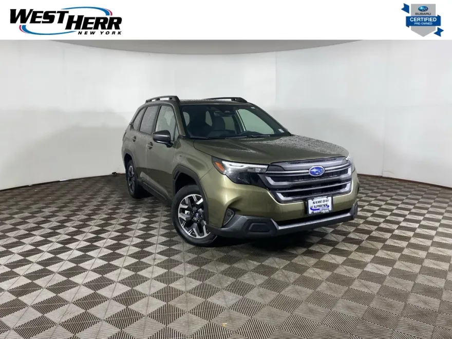 2025 Subaru Forester Premium photo 1