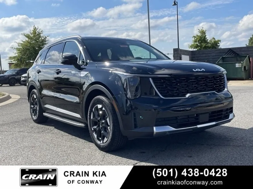 2025 Kia Sorento S photo 1