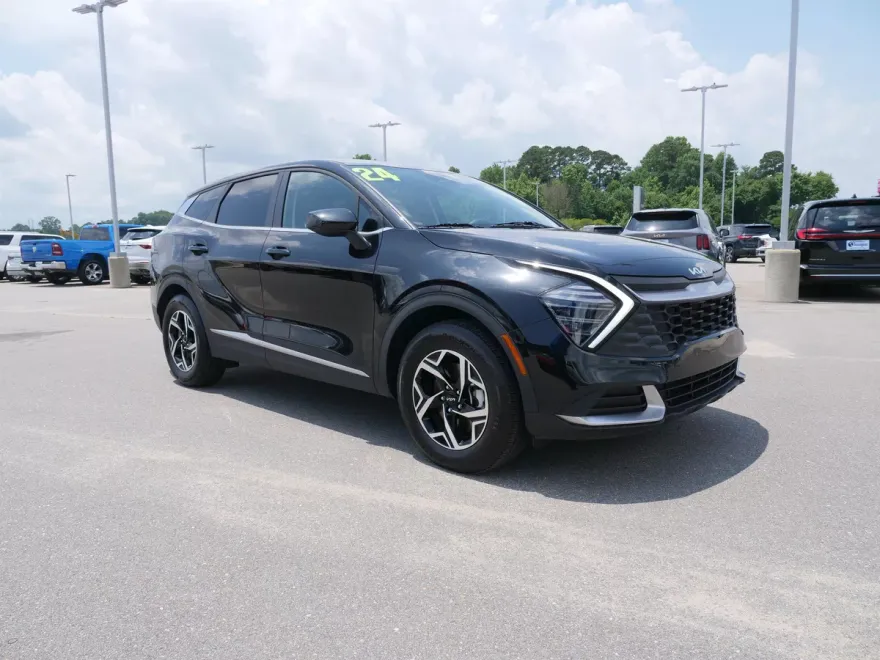2024 Kia Sportage LX photo 1