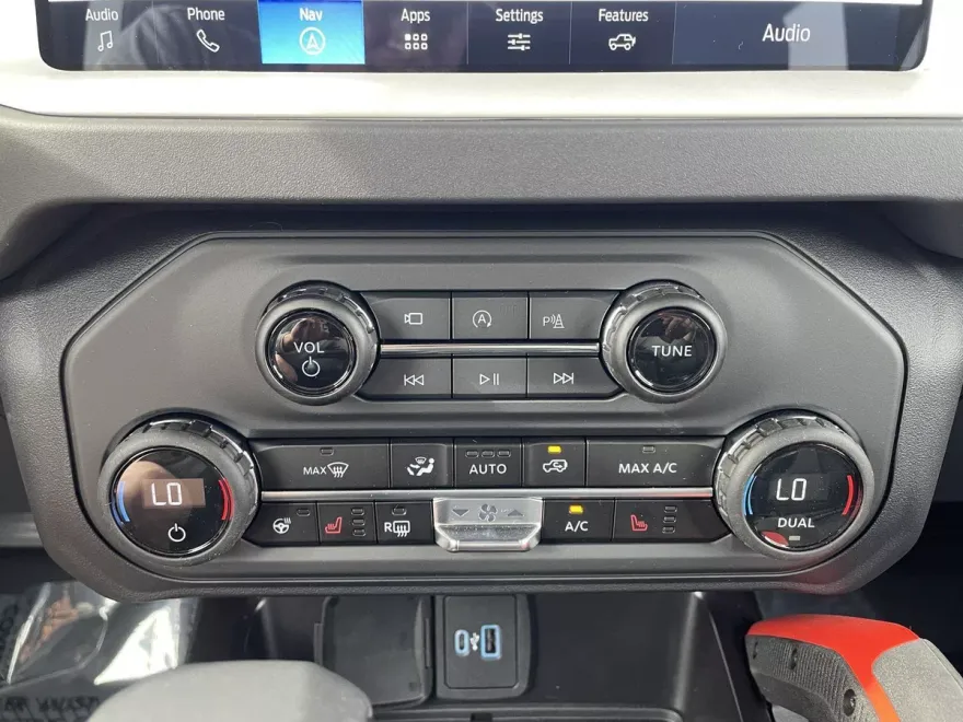 2025 Ford Bronco First Edition photo 24