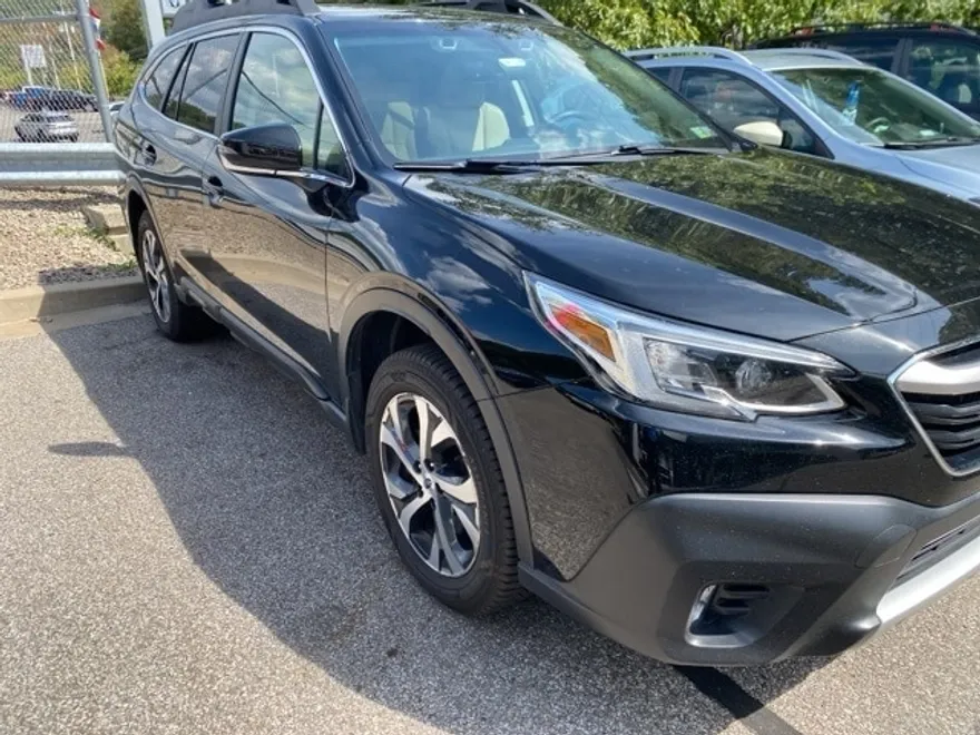 2020 Subaru Outback Limited photo 1