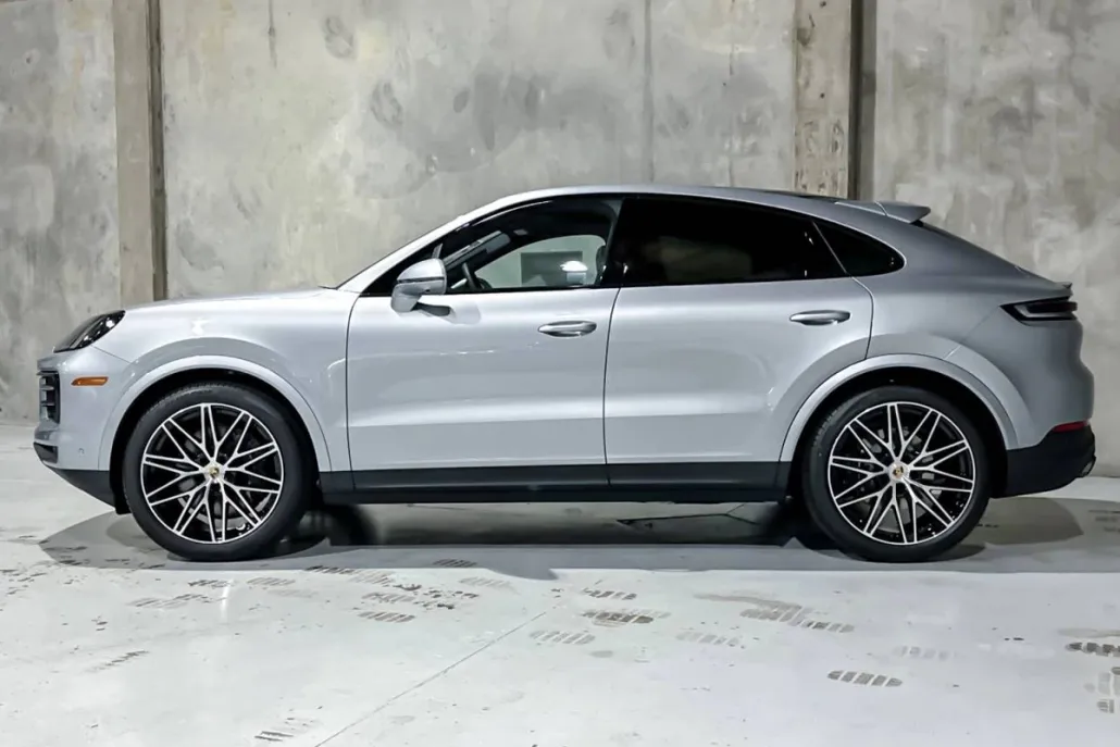 2024 Porsche Cayenne Coupe Base photo 1