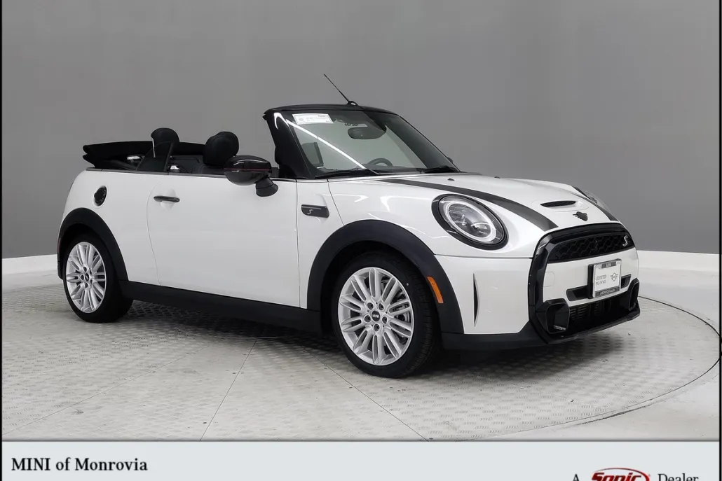 2023 Mini Cooper S Convertible photo 1