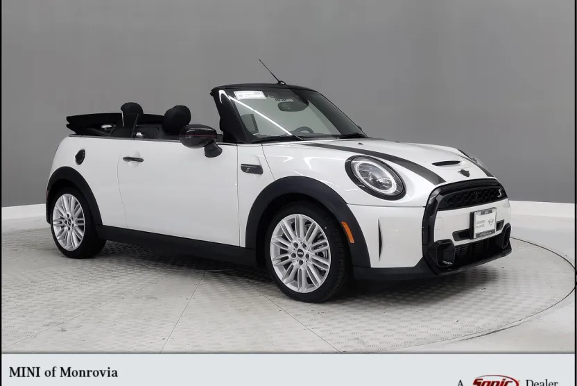 2023 Mini Cooper S Convertible photo 1