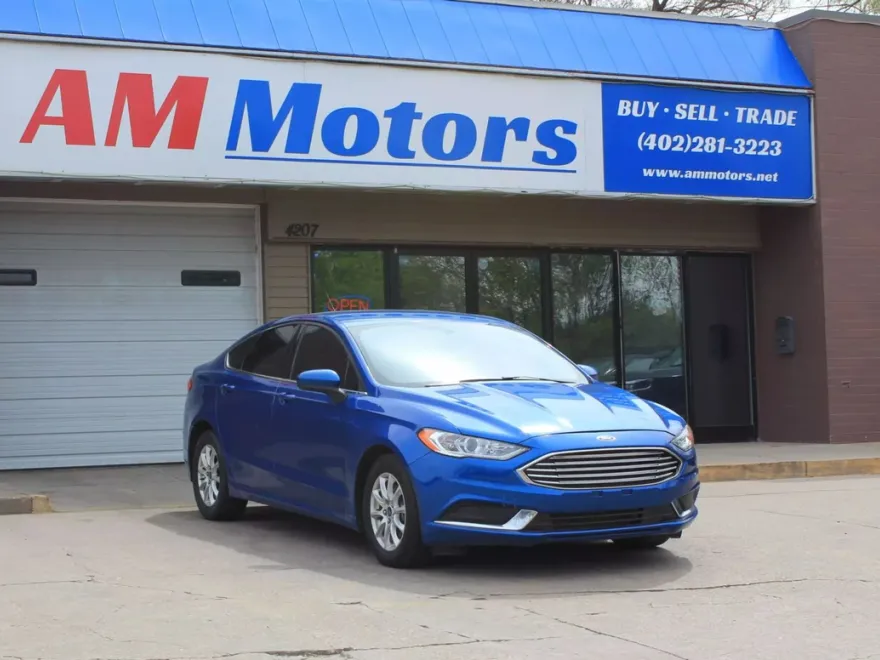 2018 Ford Fusion S photo 1