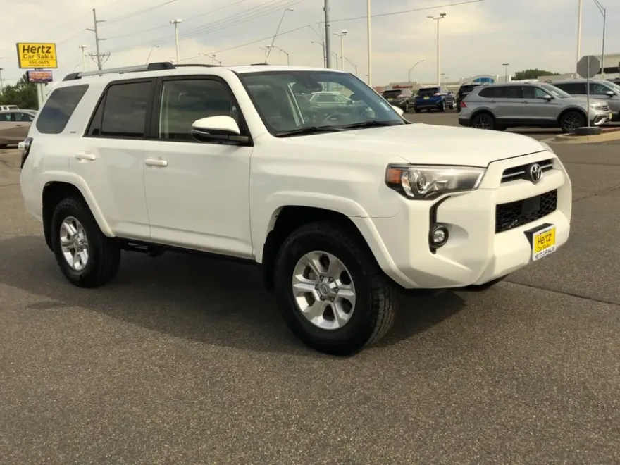 2024 Toyota 4Runner SR5 Premium photo 1