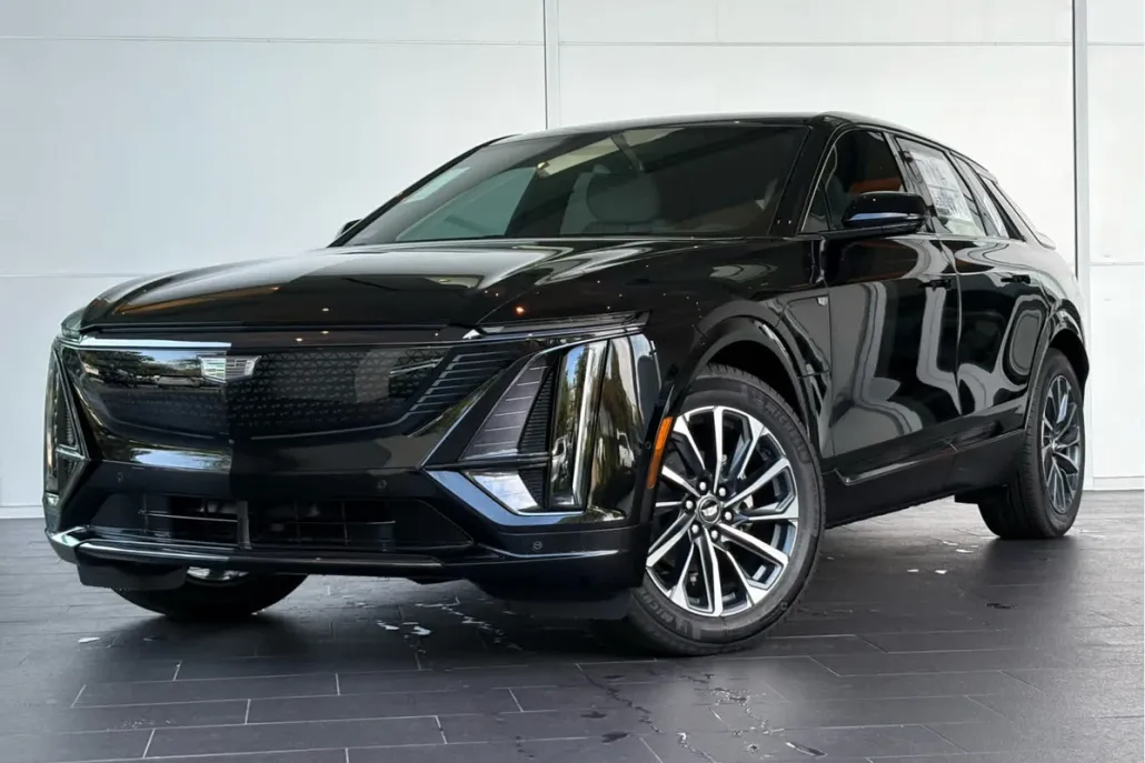 2025 Cadillac Lyriq Sport photo 1
