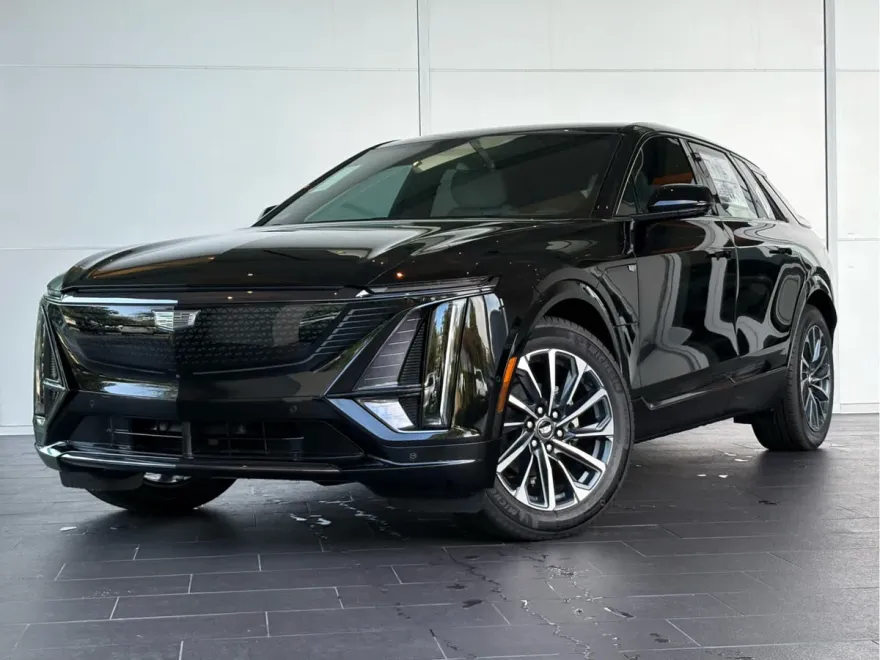 2025 Cadillac Lyriq Sport photo 1