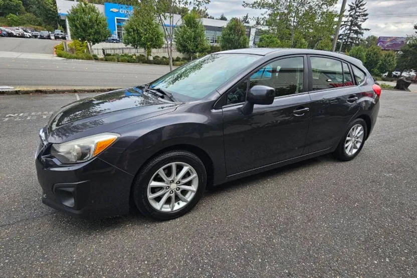 2014 Subaru Impreza 2.0i Premium photo 1