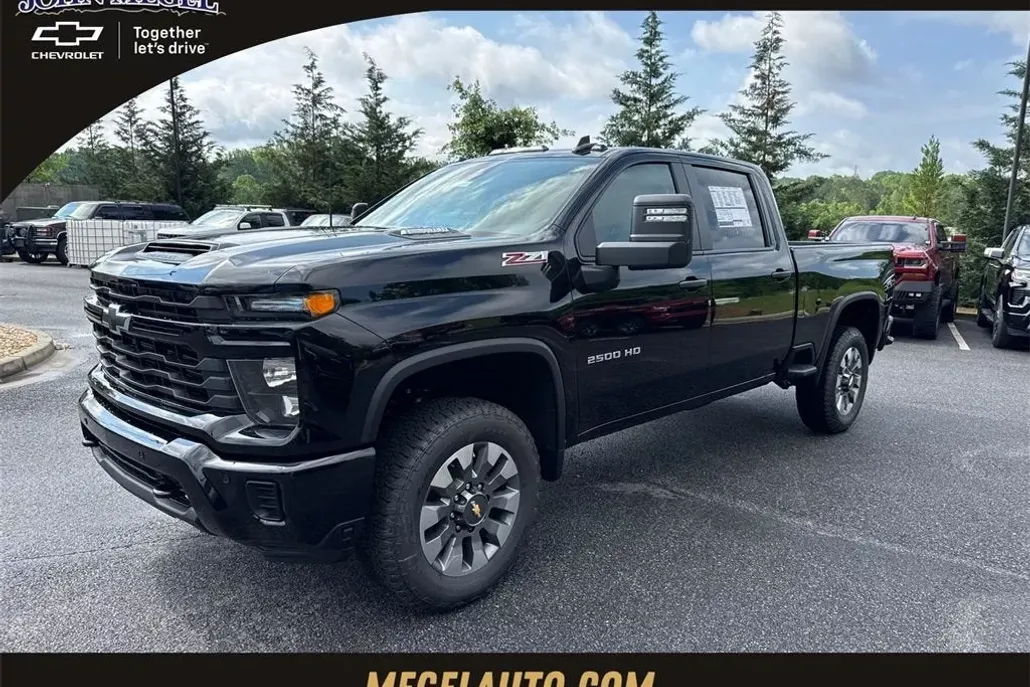2025 Chevrolet Silverado 2500HD Custom photo 1