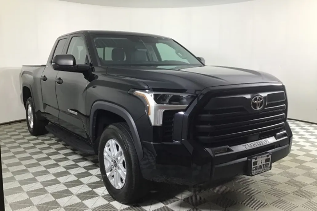 2022 Toyota Tundra SR5 photo 1