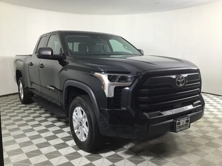 2022 Toyota Tundra SR5 photo 1