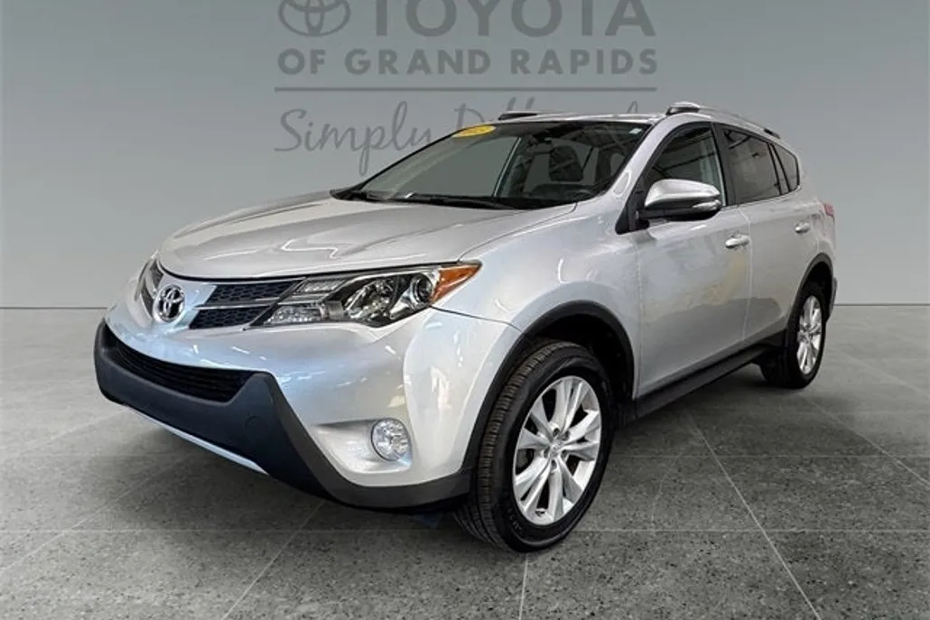 2015 Toyota RAV4 Limited photo 1