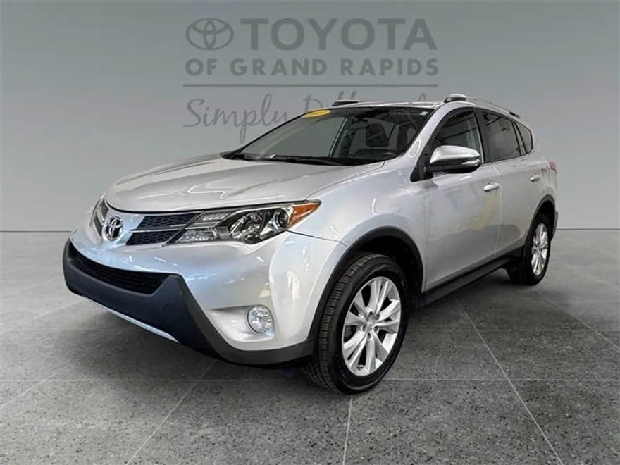 2015 Toyota RAV4 Limited photo 1