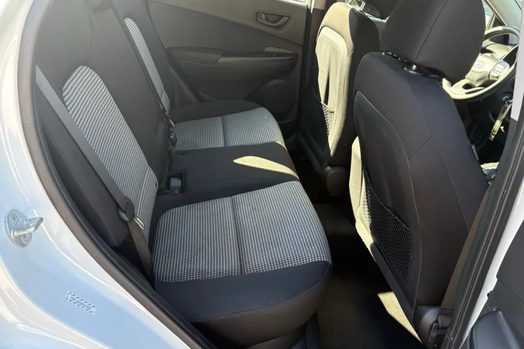 2021 Hyundai Kona SE photo 1