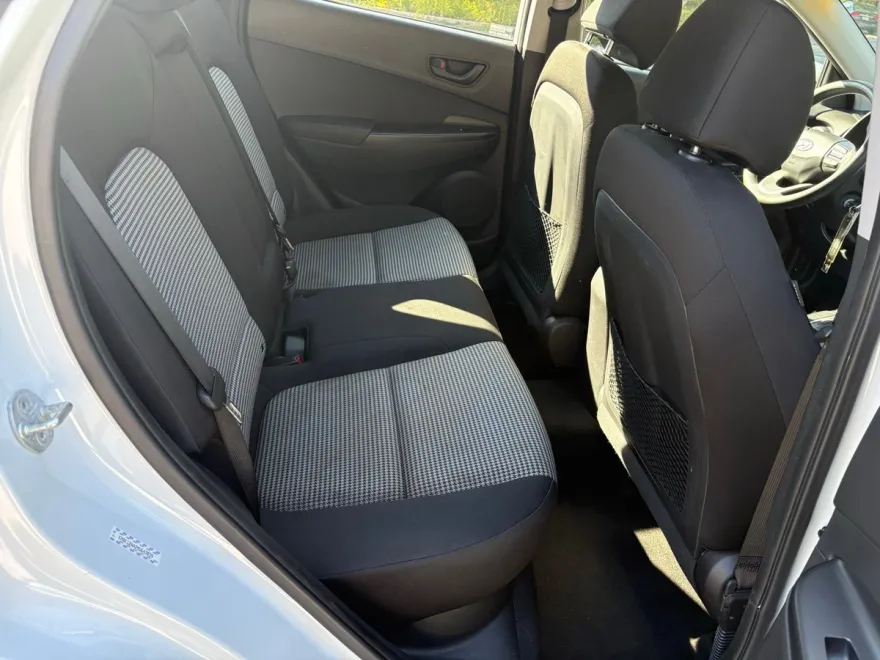 2021 Hyundai Kona SE photo 1