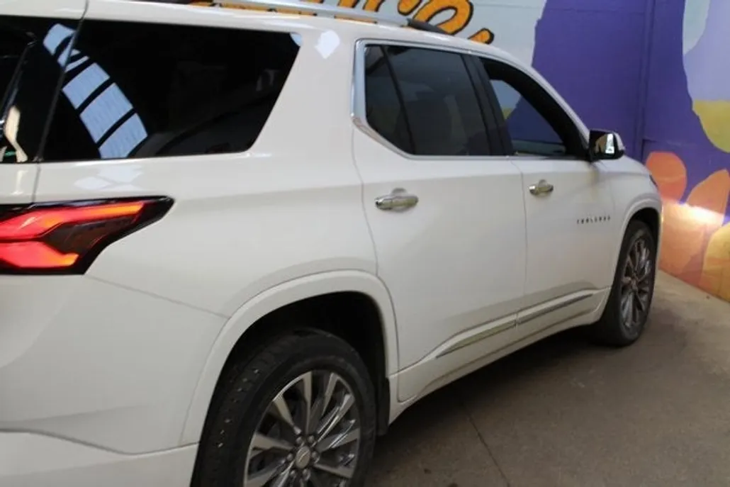 2023 Chevrolet Traverse Premier photo 1