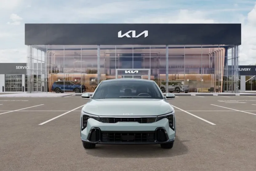 2025 Kia K4 GT-Line photo 1