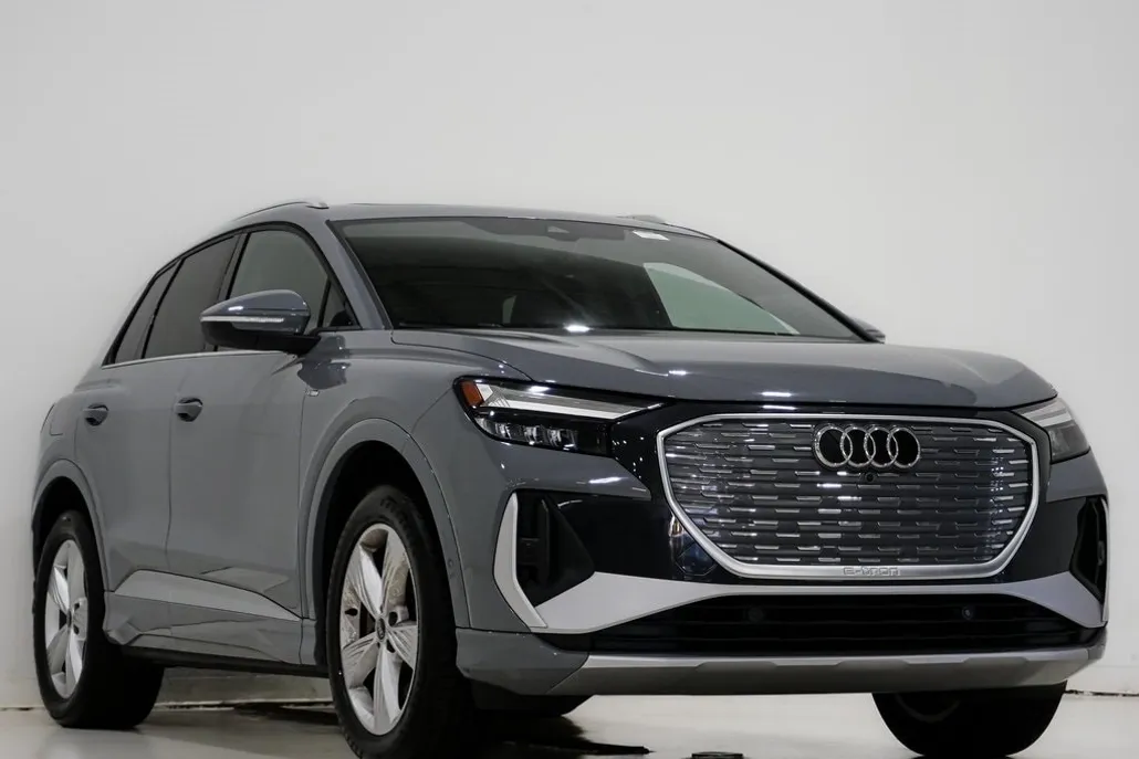 2023 Audi Q4 50 E-tron Premium Plus photo 1