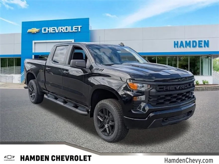 2025 Chevrolet Silverado 1500 Custom Trail Boss photo 1