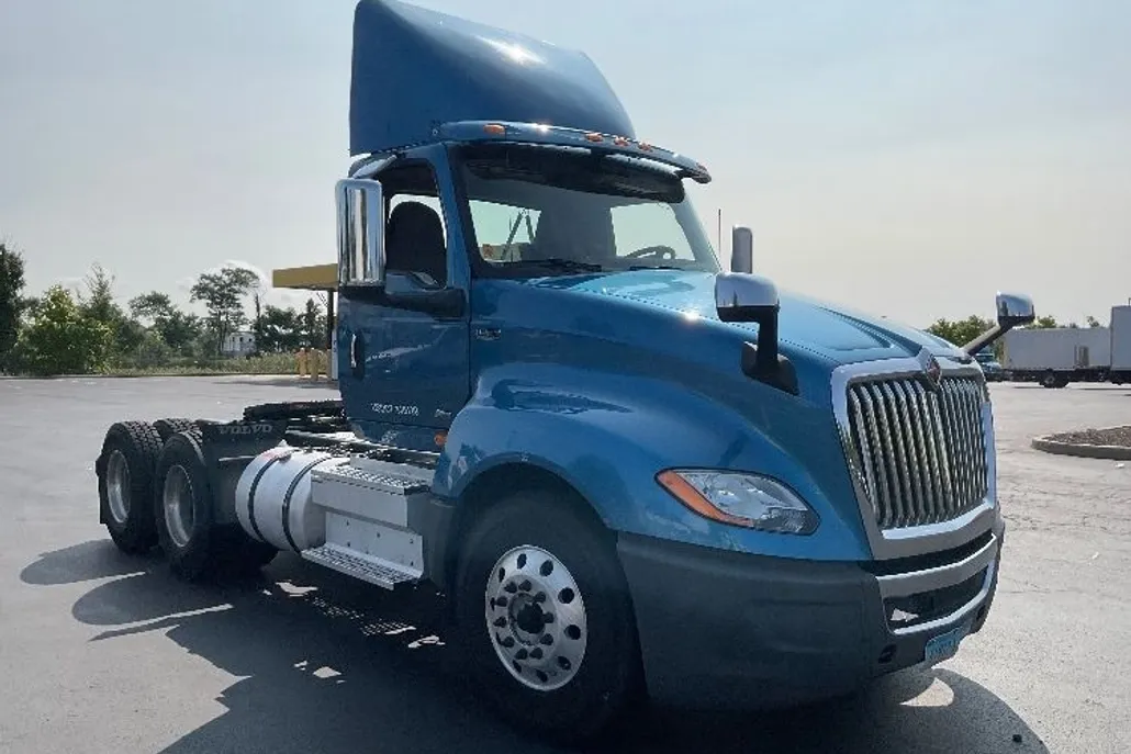 2018 International LT625 LT photo 1