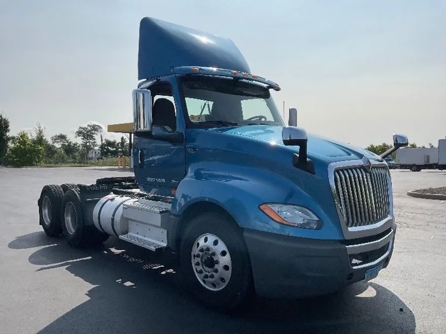 2018 International LT625 LT photo 1