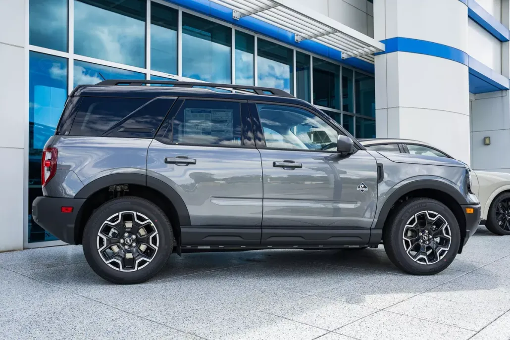 2025 Ford Bronco Sport Outer Banks photo 1