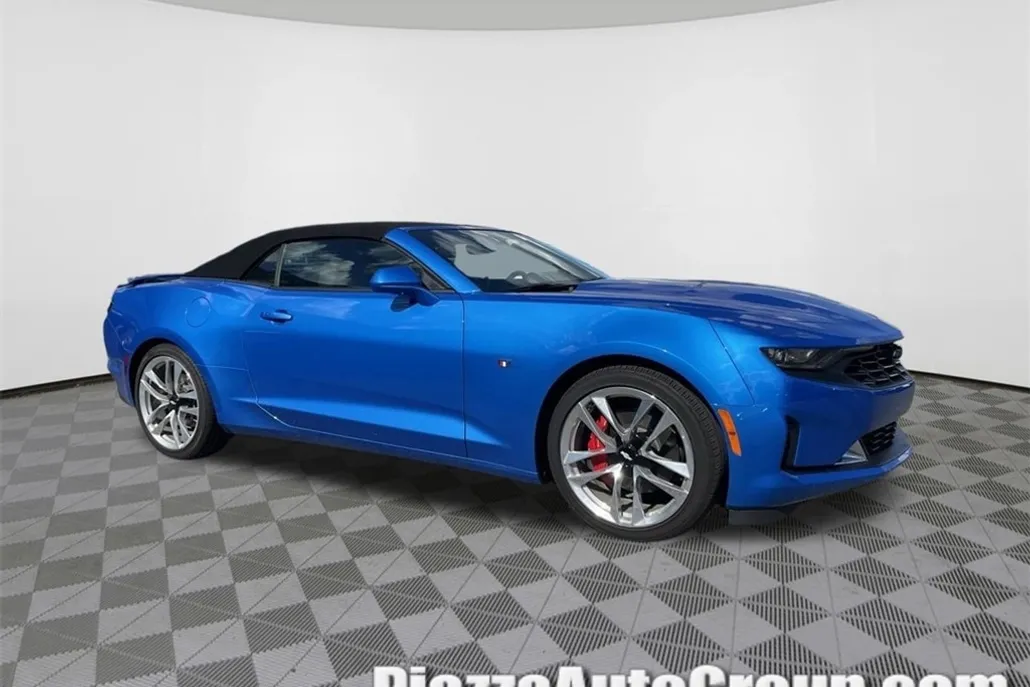 2024 Chevrolet Camaro 3LT photo 1