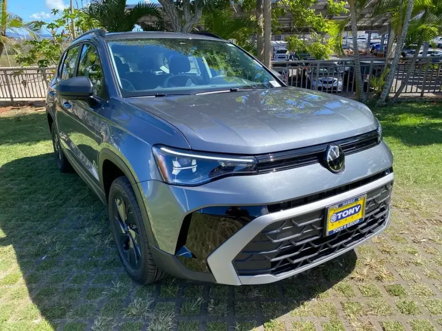 2025 Volkswagen Taos S photo 1