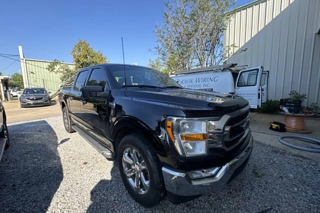 2023 Ford F-150 XLT photo 1