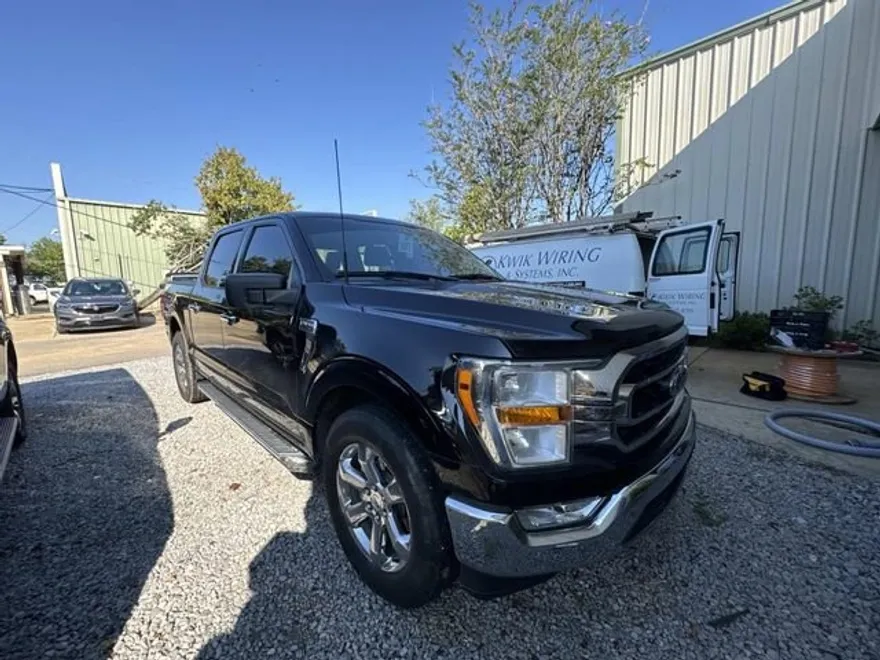 2023 Ford F-150 XLT photo 1