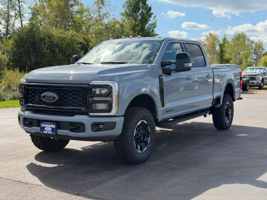 2026 Ford F-250 Lariat photo 1