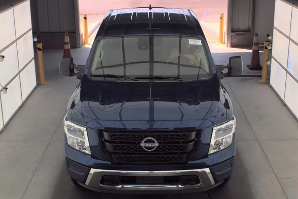 2024 Nissan Titan SV photo 1