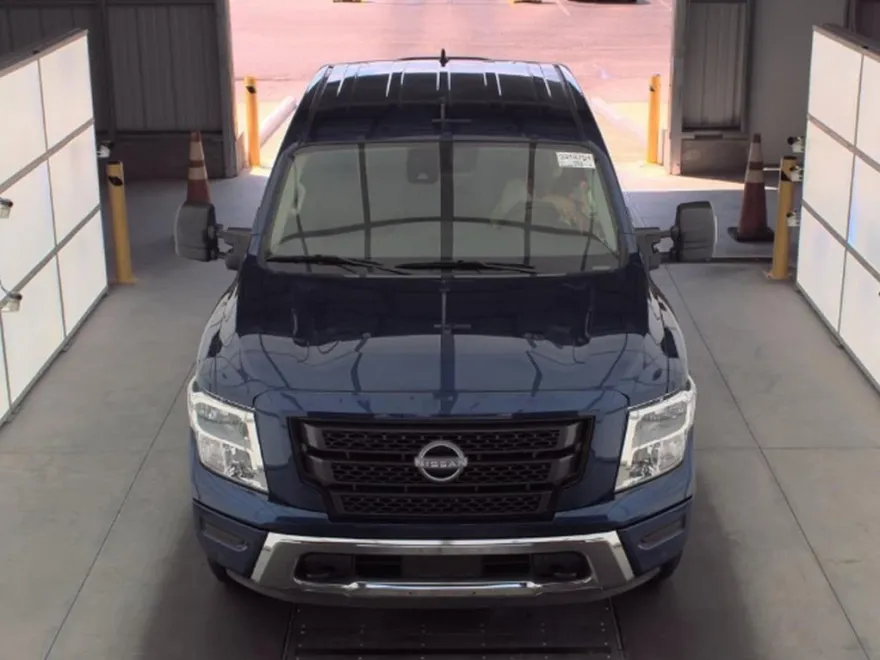 2024 Nissan Titan SV photo 1