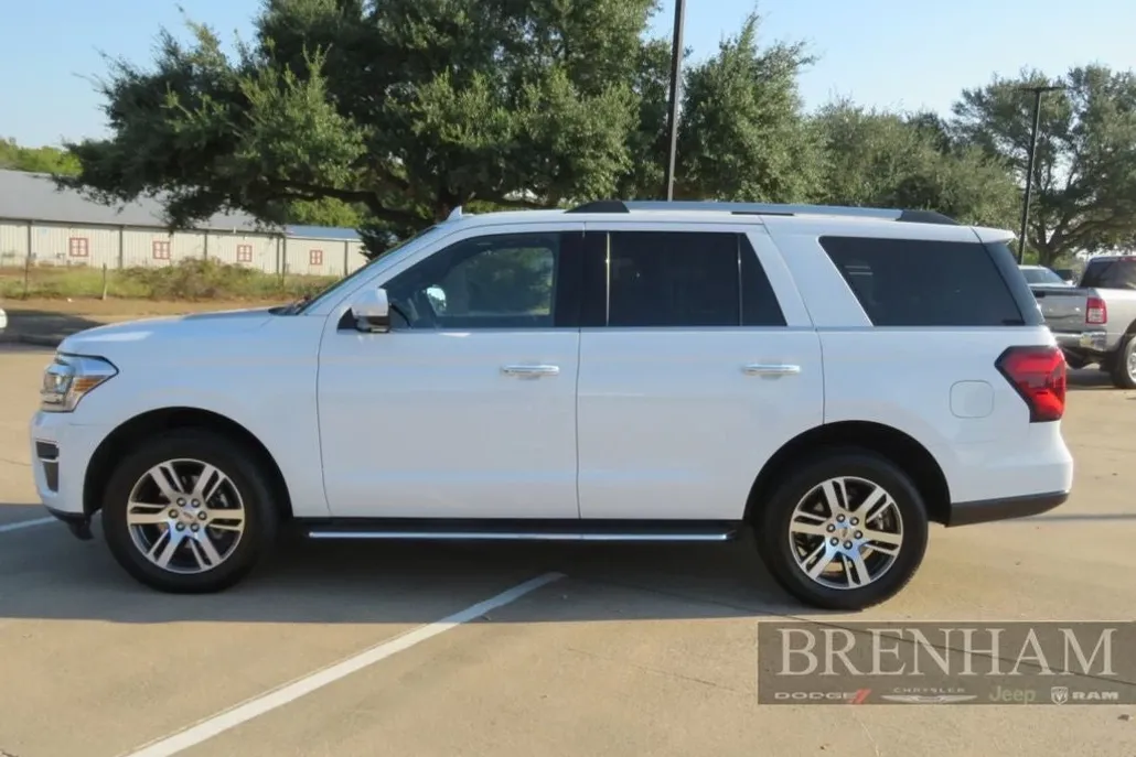 2023 Ford Expedition Limited photo 1