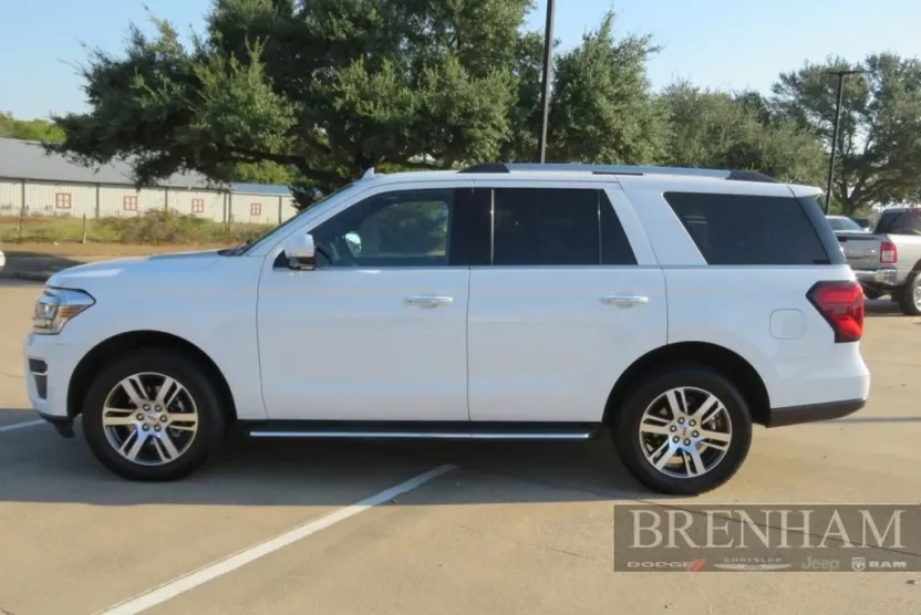 2023 Ford Expedition Limited photo 1
