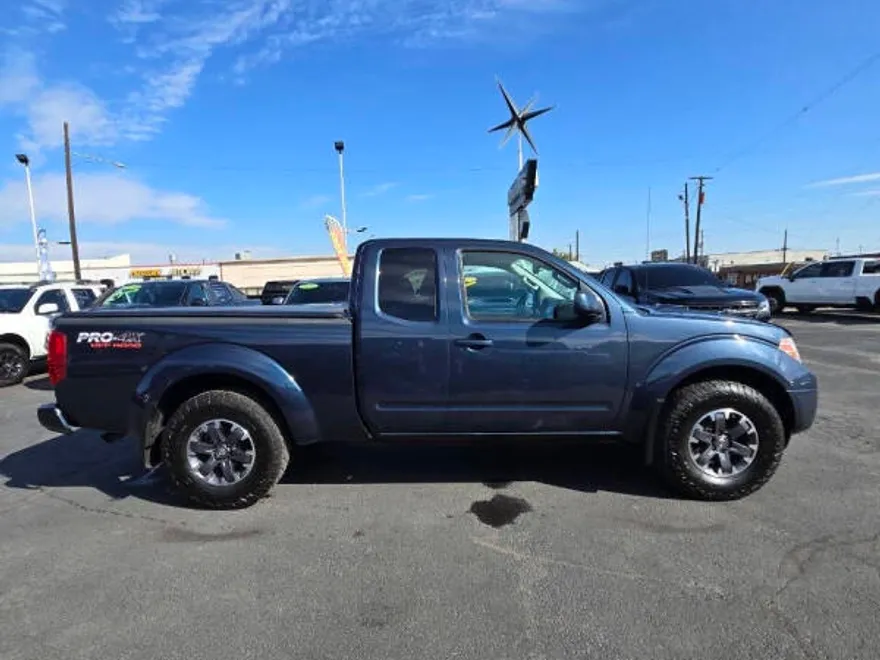 2015 Nissan Frontier PRO-4X photo 1