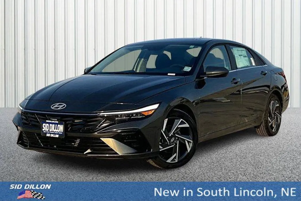 2025 Hyundai Elantra SEL Convenience photo 1