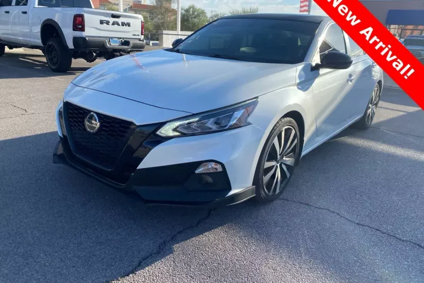 2019 Nissan Altima 2.5 SR photo 1