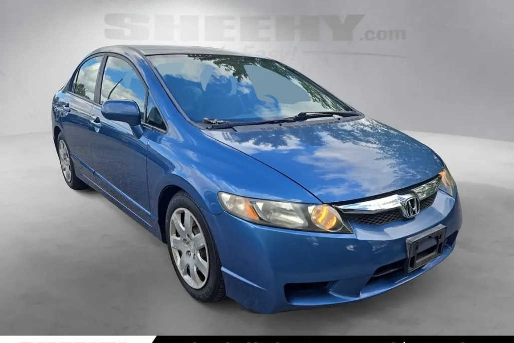 2011 Honda Civic LX photo 1