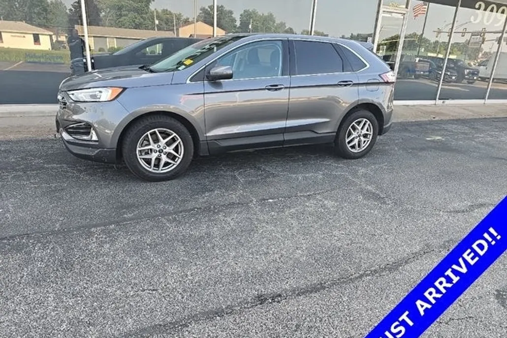 2022 Ford Edge SEL photo 1