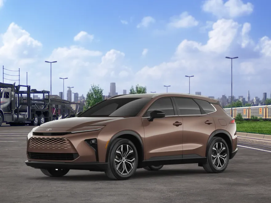 2025 Toyota Crown Signia XLE photo 1