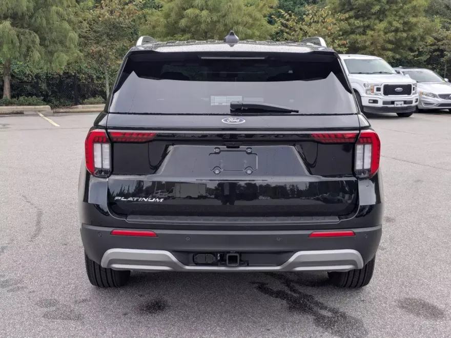 2025 Ford Explorer Platinum photo 1